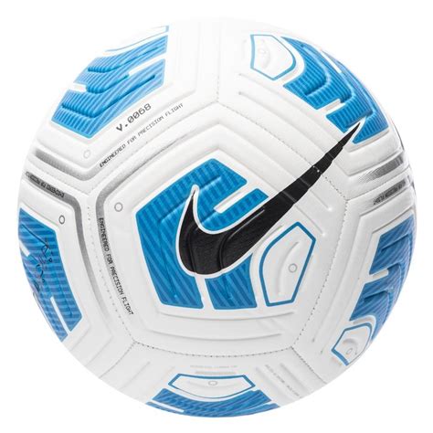 voetbal nike strike|Nike Strike Football.